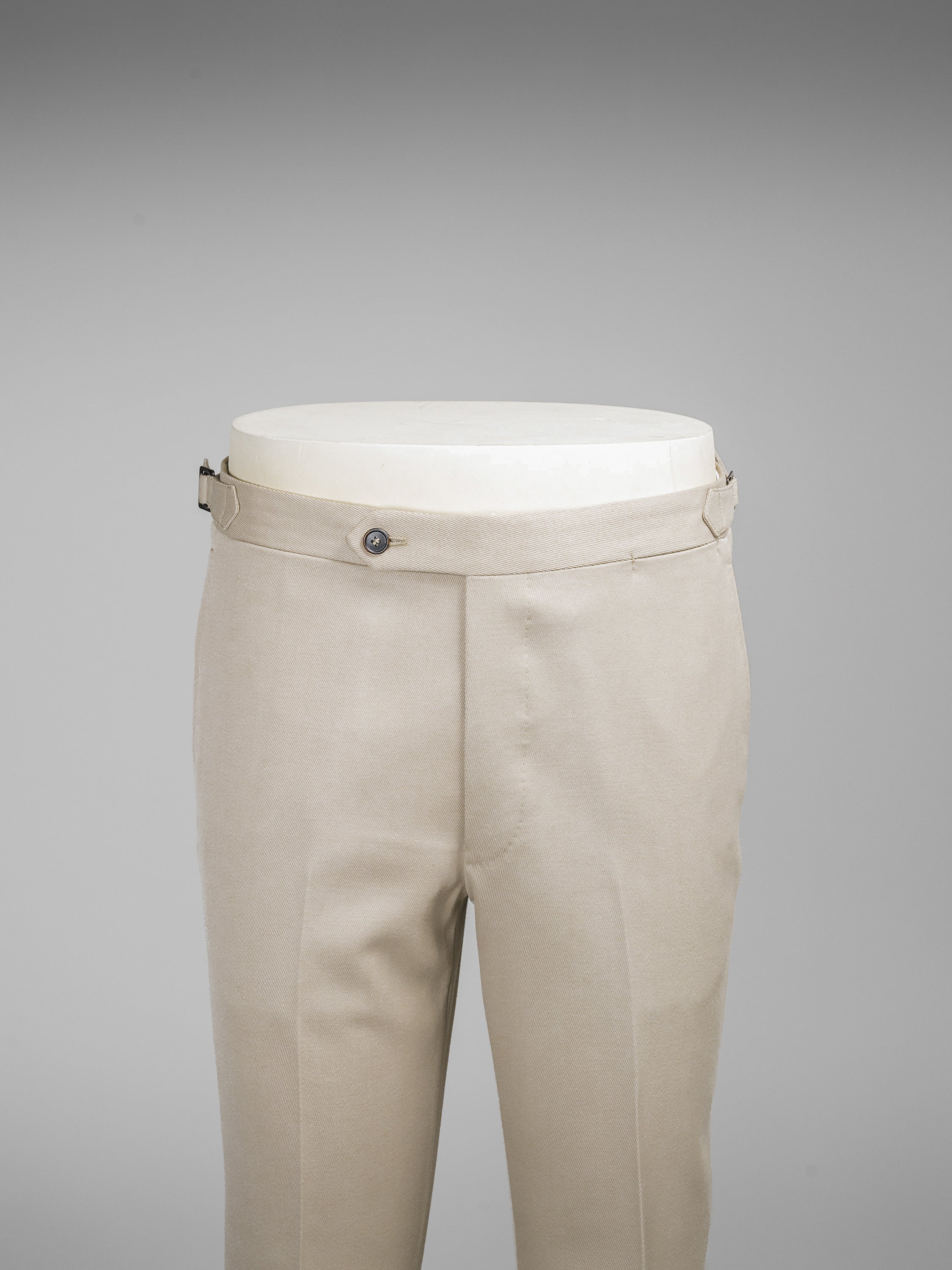 Pantaloni in lana cavalry-twill beige chiaro con vestibilità regolare